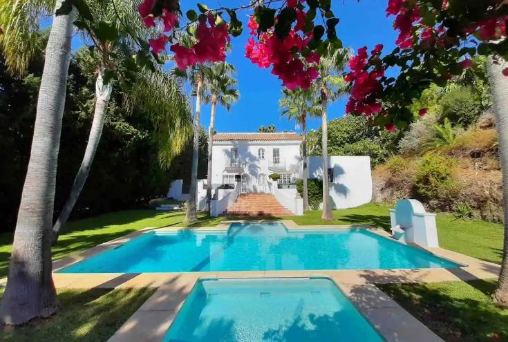 Villa in Estepona - ALQ-EST100/10888