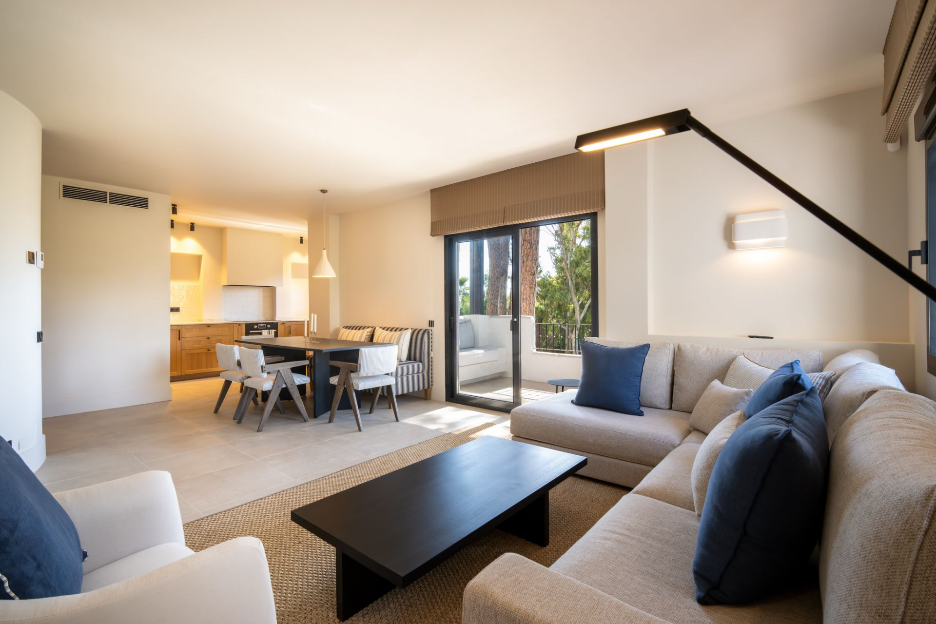 Apartment in Nueva Andalucia - MH137L