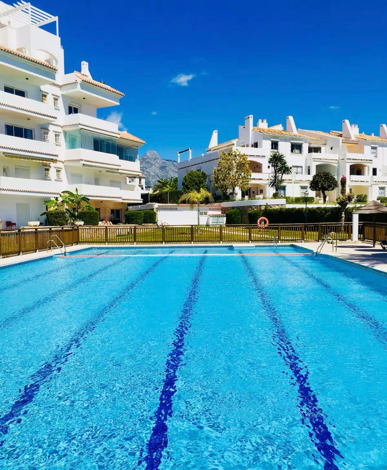 Apartment in Nueva Andalucia - MH138S