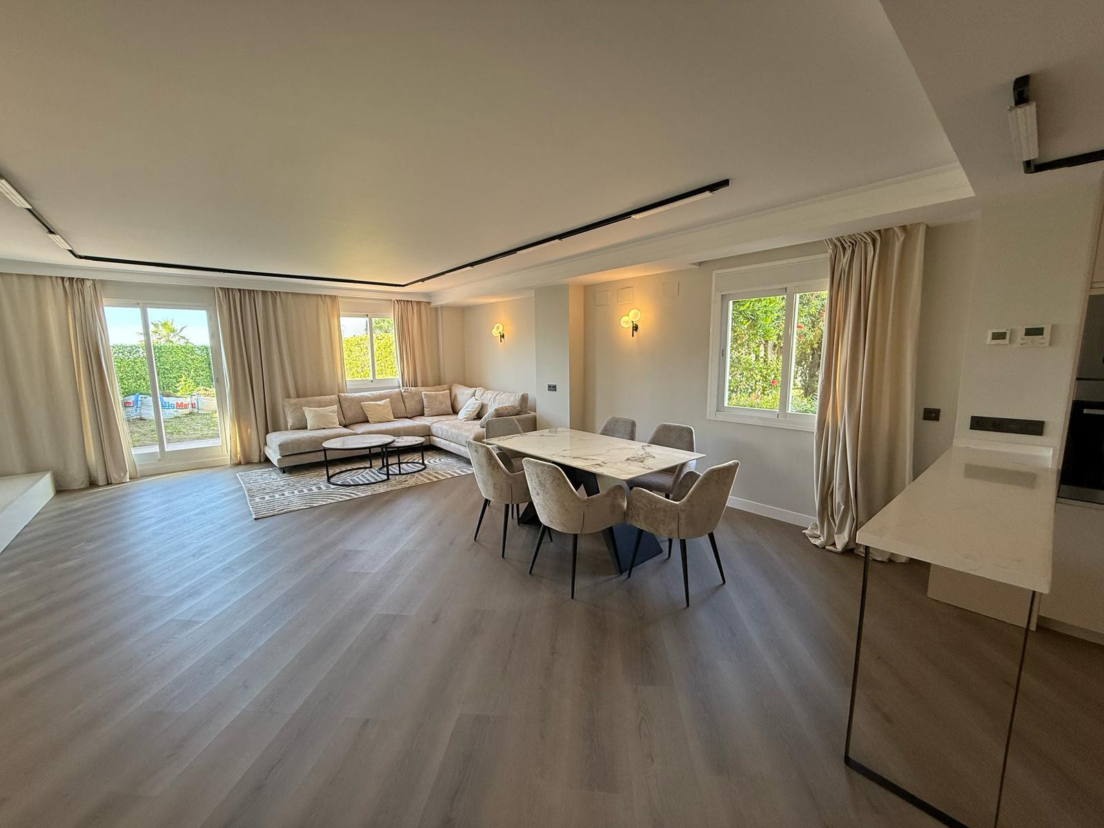 Apartment in Estepona - MH158L