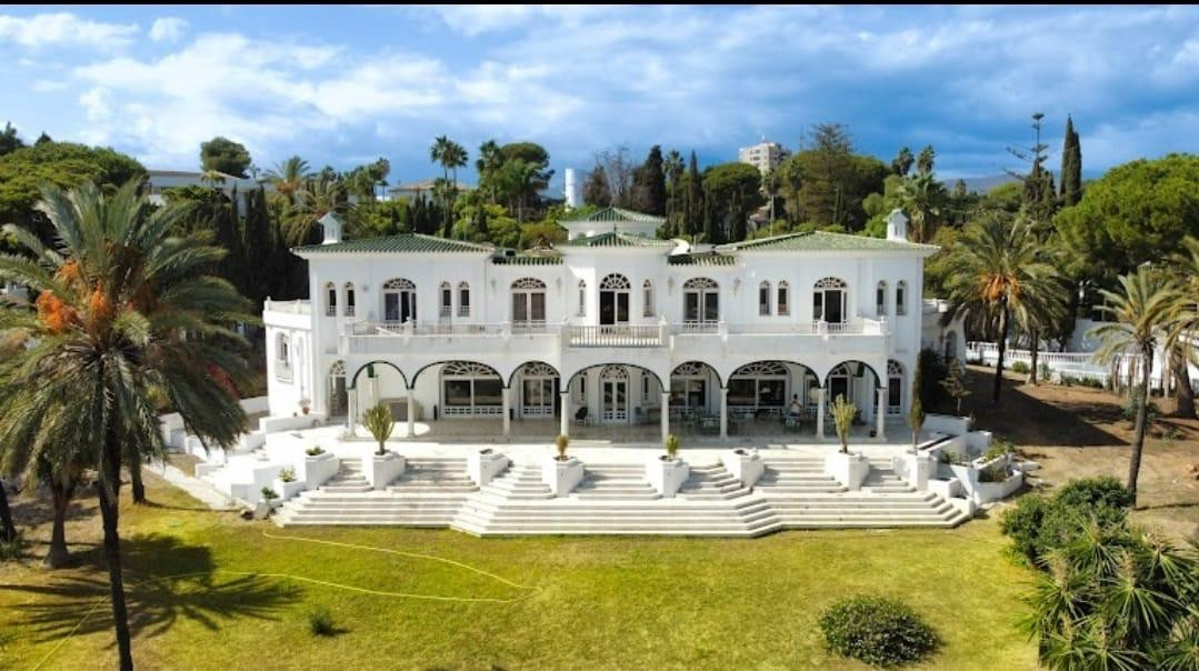 Villa in Nueva Andalucia - MH173L