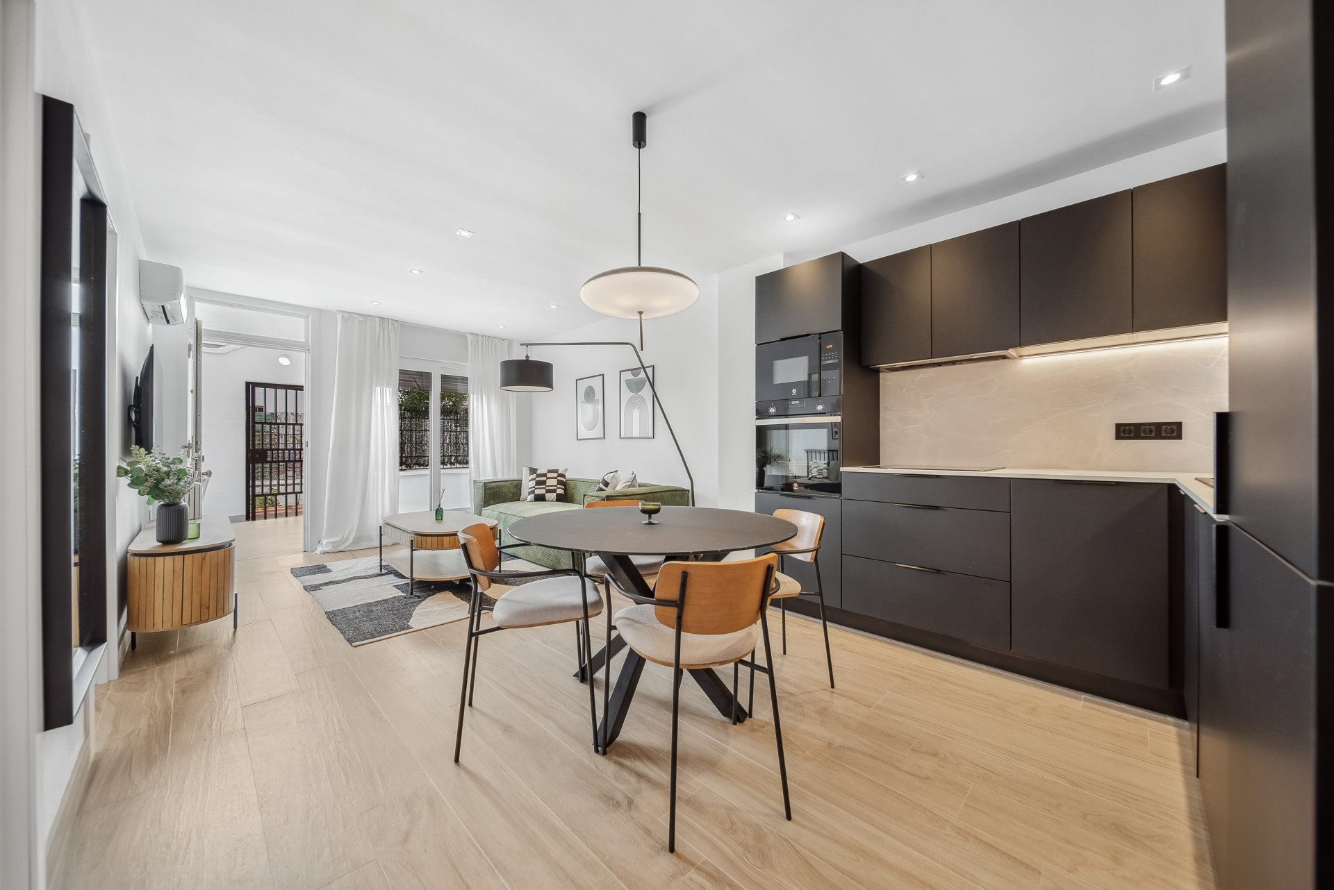 Apartment in Nueva Andalucia - MH62L