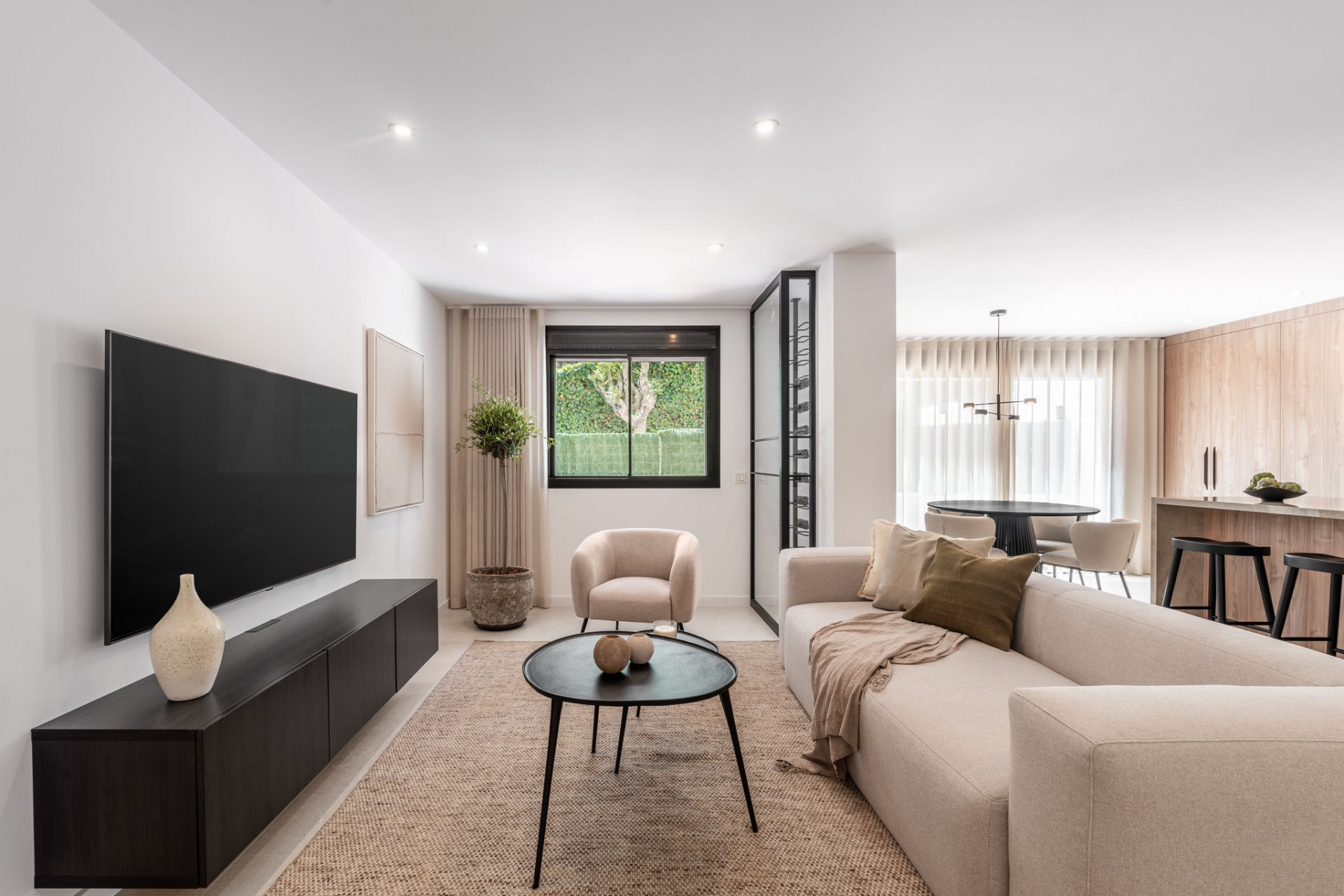 Apartment in Nueva Andalucia - MH65L