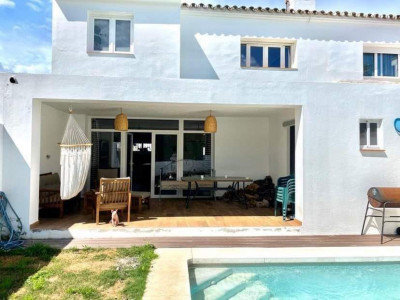 Villa in Estepona - MH71L