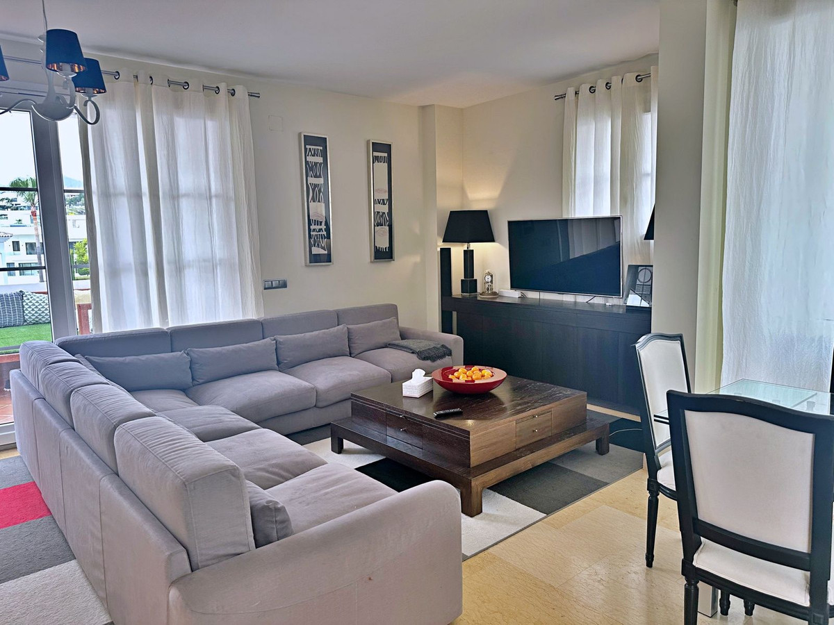 Villa in New Golden Mile - R5106502-Rental