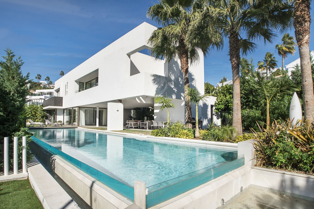 Villa in Benahavis - R5143978