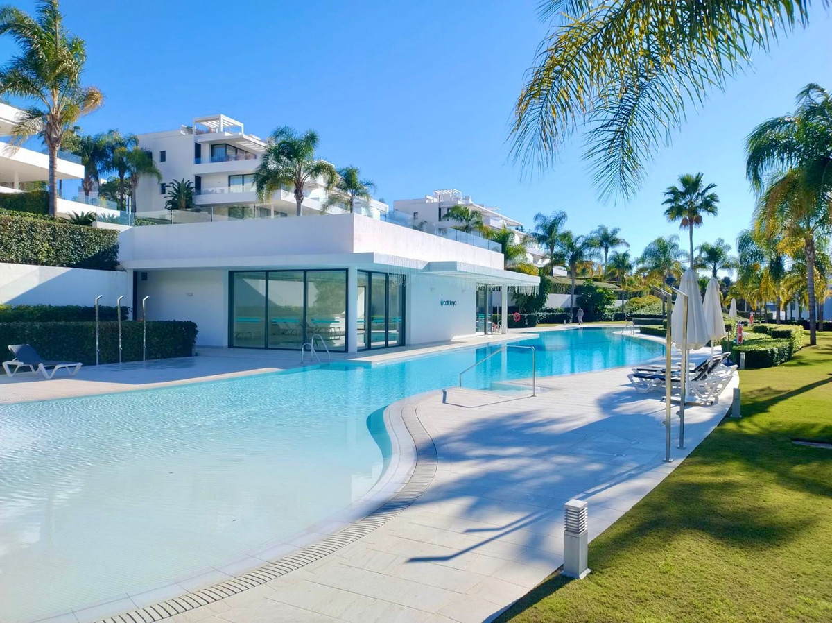 Apartment in Estepona - R5291719-Rental - Main image