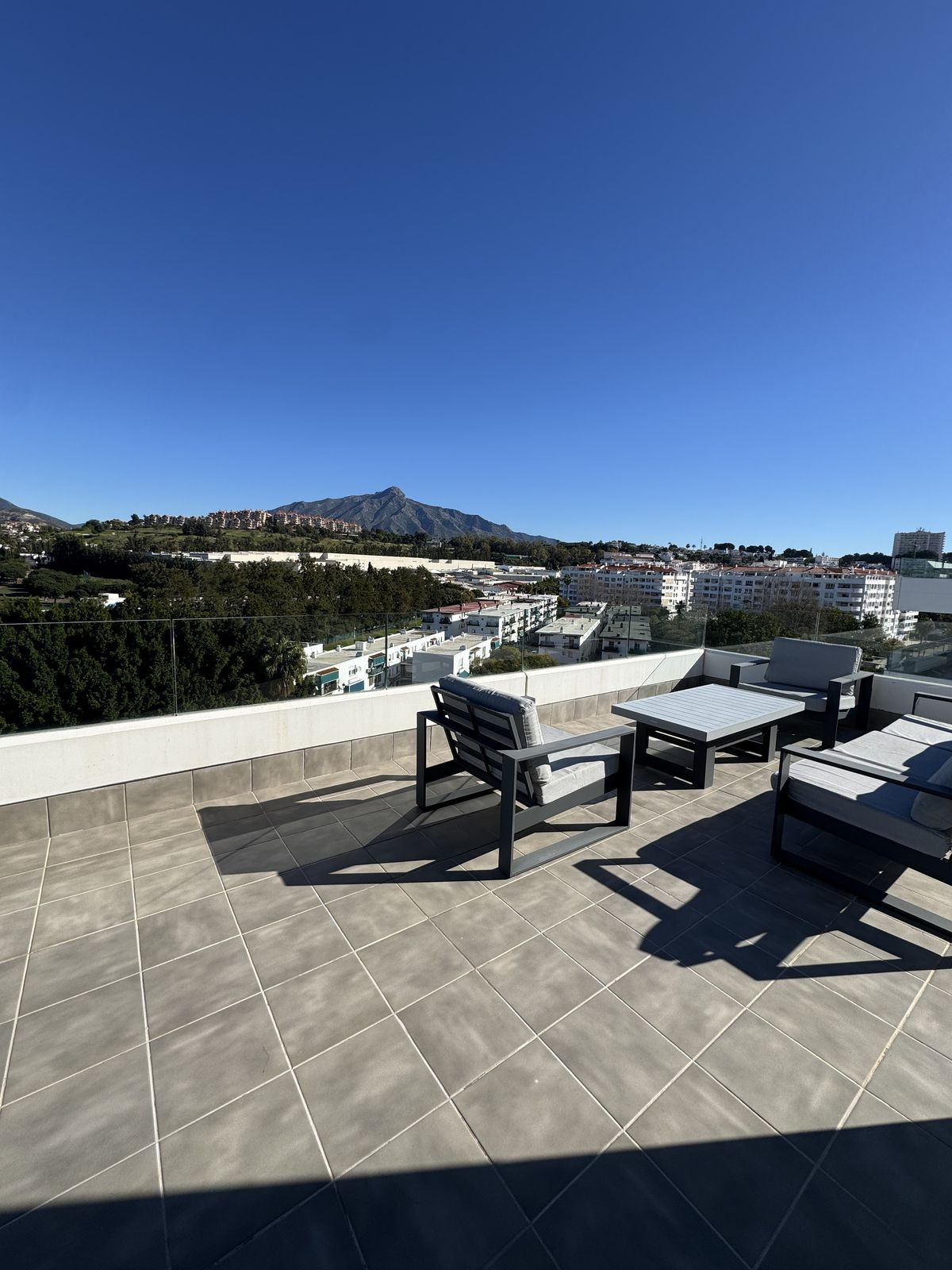 Penthouse in Nueva Andalucia - R5309623-Rental