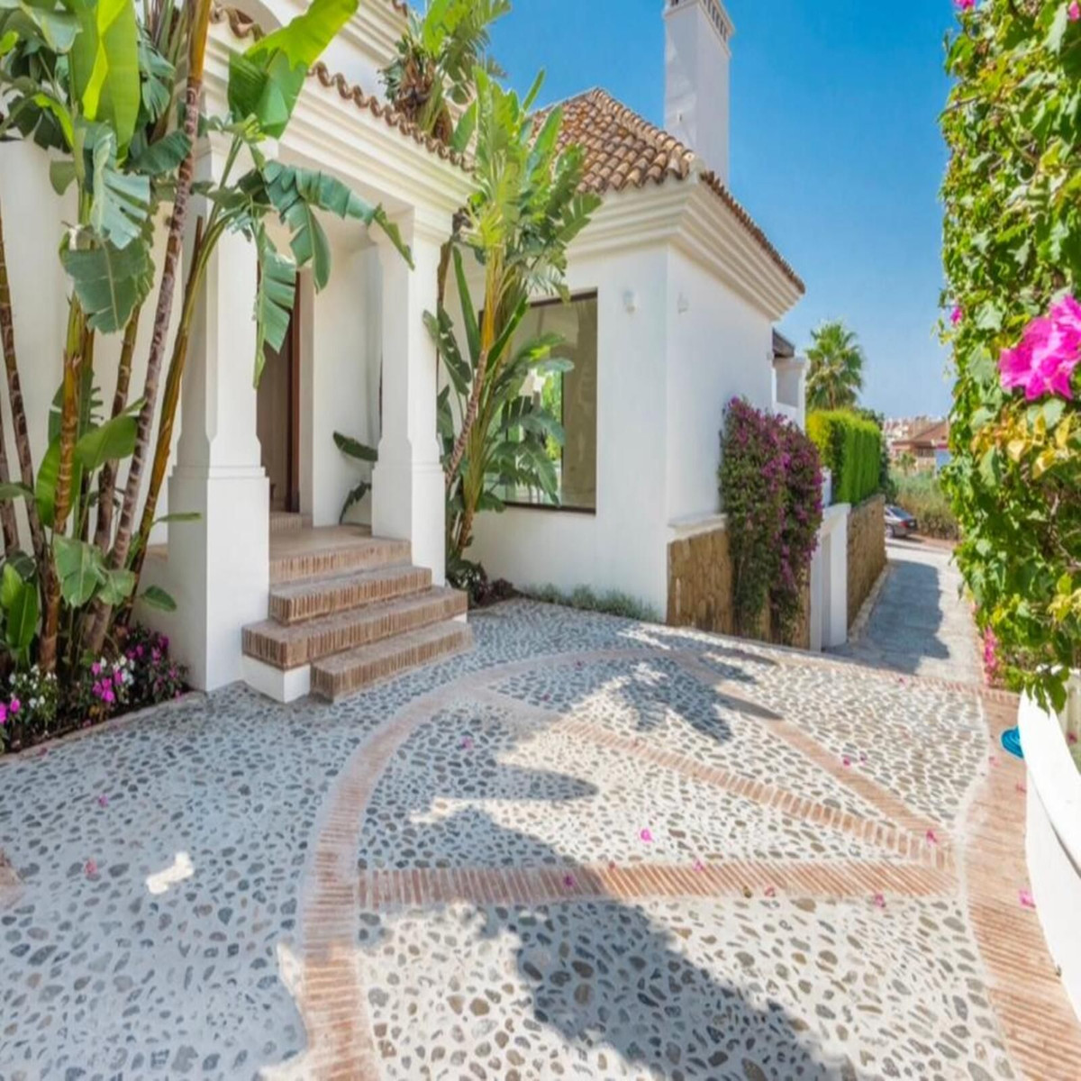 Villa in Marbella Golden Mile - R5314561-Rental