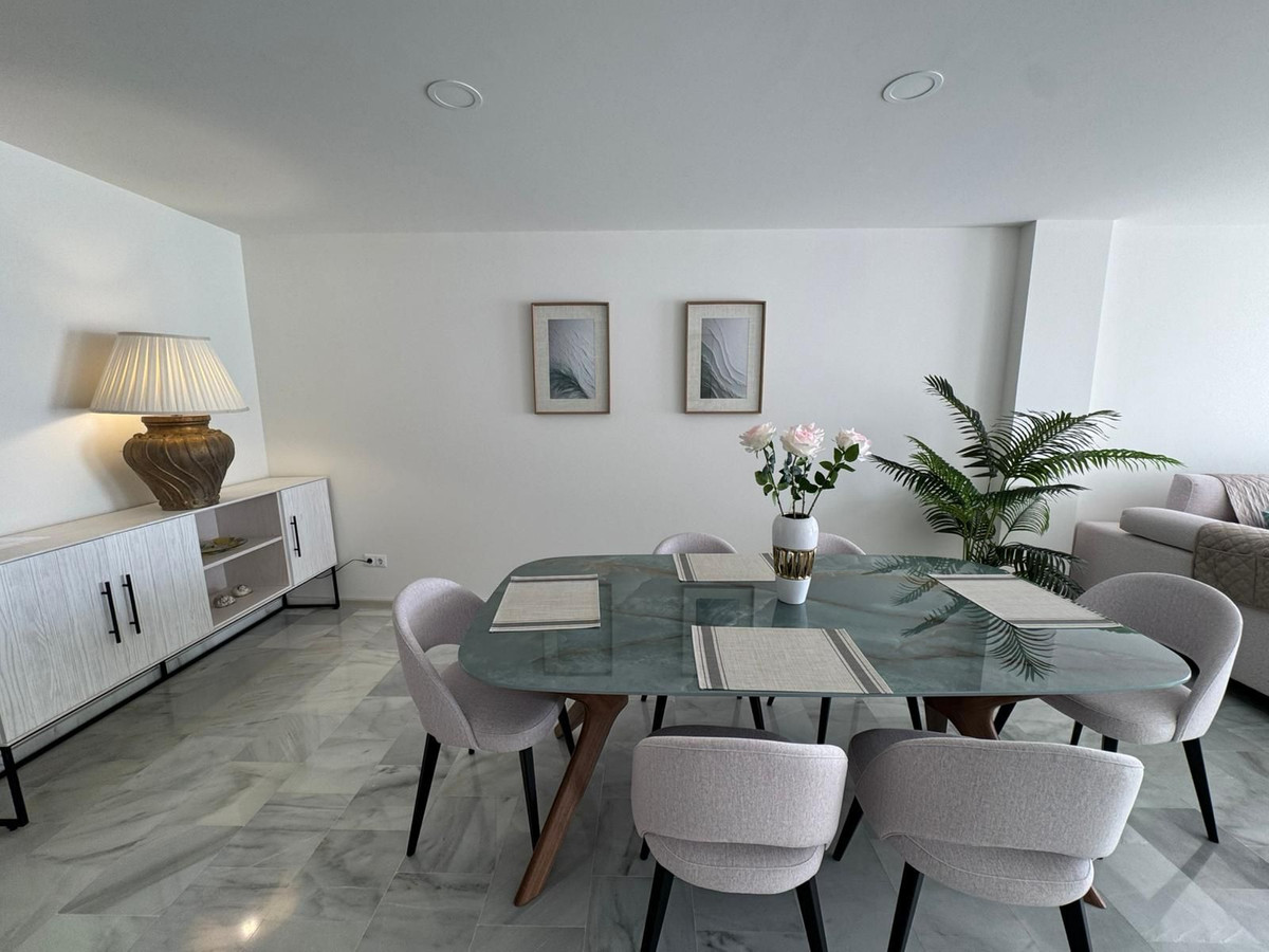 Apartment in Estepona - R5327692-Rental